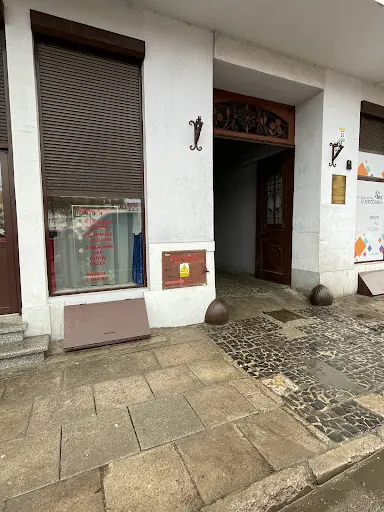 Guziki, napy, zakładanie, pilsowanie, naprawa Ewa Zielińska